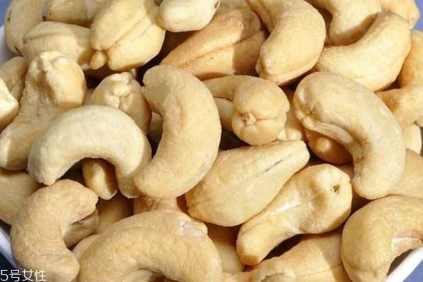 腰果不能和什么一起吃 糖尿病人能吃腰果嗎 腰果不能和什么一起吃 糖尿病人能吃腰果嗎