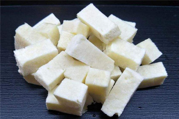 奶豆腐和奶酪一樣嗎 奶豆腐和奶酪的區(qū)別 奶豆腐和奶酪一樣嗎 奶豆腐和奶酪的區(qū)別