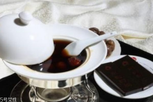 阿膠糕過期了還能吃嗎 阿膠糕吃了有什么好處 阿膠糕過期了還能吃嗎 阿膠糕吃了有什么好處