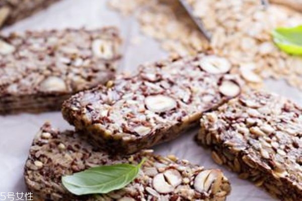 阿膠糕是發(fā)物嗎 阿膠糕什么時候吃好 阿膠糕是發(fā)物嗎 阿膠糕什么時候吃好