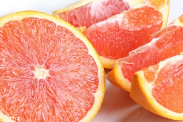 血橙和臍橙的區(qū)別 血橙和臍橙哪個更營養(yǎng) 血橙和臍橙的區(qū)別 血橙和臍橙哪個更營養(yǎng)