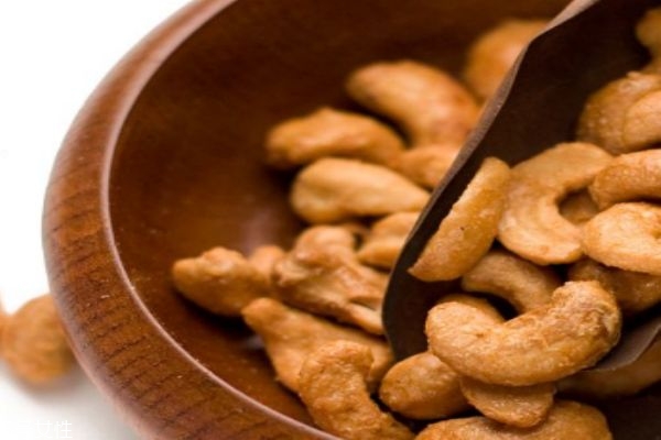 什么是炭燒腰果 炭燒腰果的功效與作用