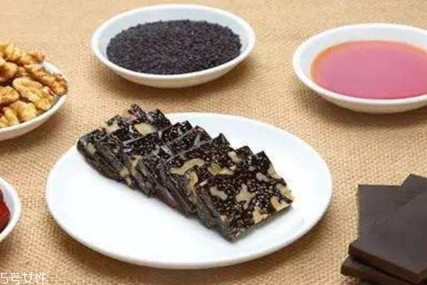 阿膠糕和什么食物相克 這五類食物不能和阿膠同服 阿膠糕和什么食物相克 這五類食物不能和阿膠同服