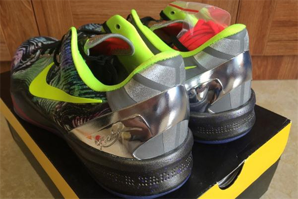 耐克zk8偏碼嗎 科比8代鞋碼準(zhǔn)嗎 耐克zk8偏碼嗎 科比8代鞋碼準(zhǔn)嗎