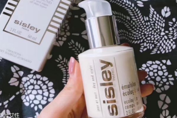 希思黎全能乳液和海藍(lán)之謎哪個好 根據(jù)膚質(zhì)選擇 希思黎全能乳液和海藍(lán)之謎哪個好 根據(jù)膚質(zhì)選擇