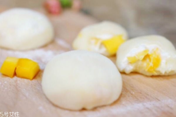 雪媚娘和大福一樣嗎 是同一種東西 雪媚娘和大福一樣嗎 是同一種東西