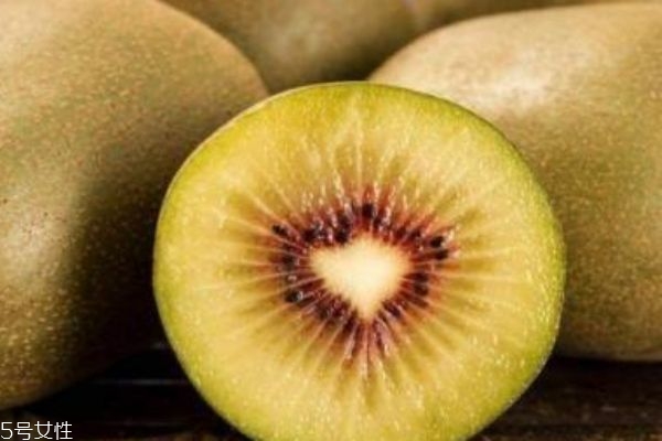 獼猴桃太軟了還能吃嗎 看情況決定 獼猴桃太軟了還能吃嗎 看情況決定
