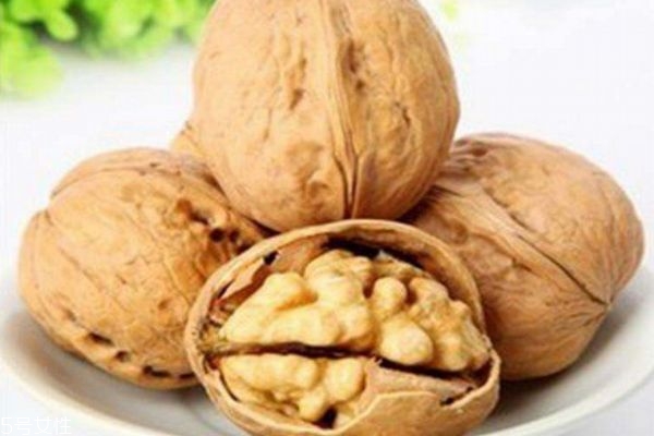 薄皮核桃可以直接吃嗎 薄皮核桃怎么吃 薄皮核桃可以直接吃嗎 薄皮核桃怎么吃