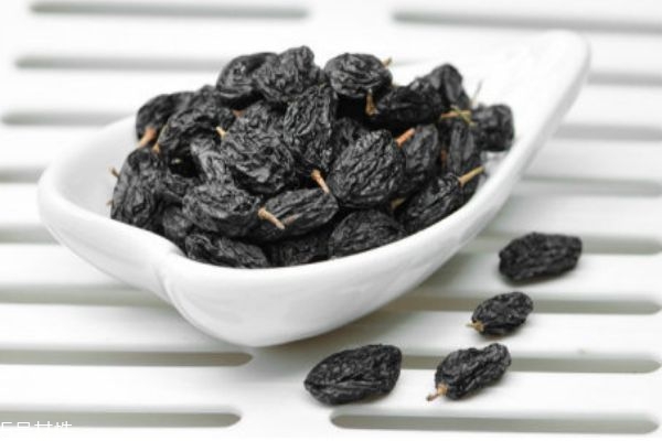 葡萄干吃多了會(huì)上火嗎 葡萄干吃多了有危害 葡萄干吃多了會(huì)上火嗎 葡萄干吃多了有危害