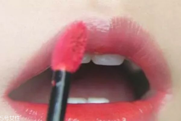 阿瑪尼唇釉怎么涂均勻 阿瑪尼唇釉正確涂抹 阿瑪尼唇釉怎么涂均勻 阿瑪尼唇釉正確涂抹