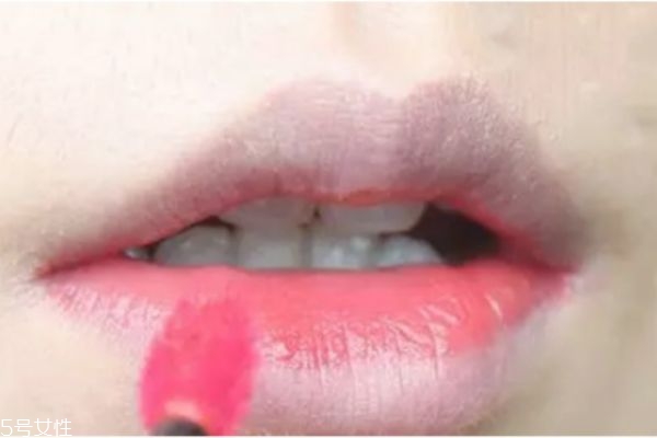 阿瑪尼唇釉怎么涂均勻 阿瑪尼唇釉正確涂抹 阿瑪尼唇釉怎么涂均勻 阿瑪尼唇釉正確涂抹