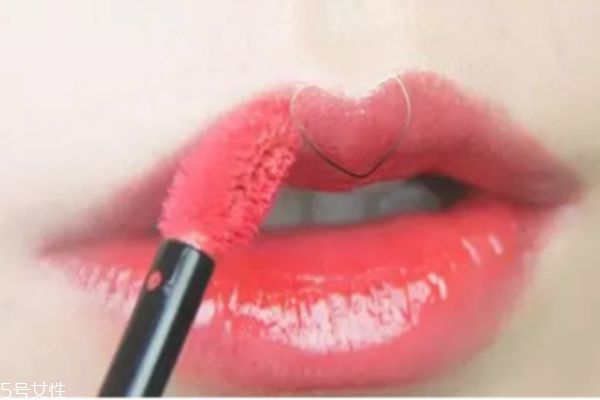 阿瑪尼唇釉怎么涂均勻 阿瑪尼唇釉正確涂抹 阿瑪尼唇釉怎么涂均勻 阿瑪尼唇釉正確涂抹