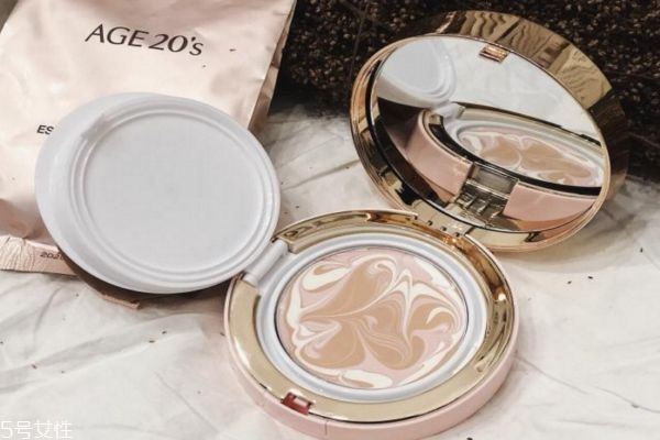 新款愛(ài)敬氣墊真假對(duì)比 愛(ài)敬新款氣墊真假分辨