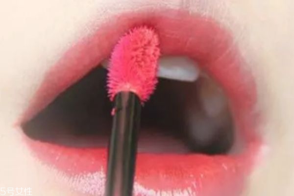 阿瑪尼唇釉怎么涂均勻 阿瑪尼唇釉正確涂抹 阿瑪尼唇釉怎么涂均勻 阿瑪尼唇釉正確涂抹