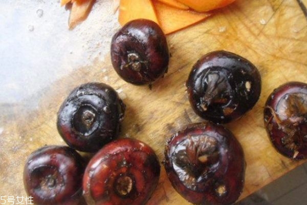 吃荸薺會(huì)流產(chǎn)嗎 孕婦吃了葧薺會(huì)怎么樣 吃荸薺會(huì)流產(chǎn)嗎 孕婦吃了葧薺會(huì)怎么樣