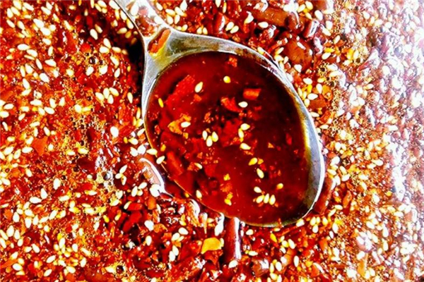 辣椒油怎么做才能又辣又香 掌握美味秘籍 辣椒油怎么做才能又辣又香 掌握美味秘籍