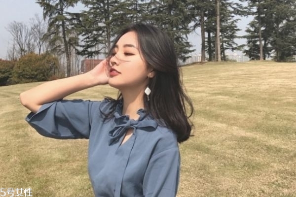 真絲襯衣怎么洗 真絲面料的特點(diǎn) 真絲襯衣怎么洗 真絲面料的特點(diǎn)