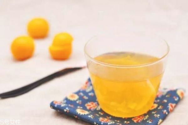 冬季肌膚缺水吃什么好 皮膚缺水吃什么補水 冬季肌膚缺水吃什么好 皮膚缺水吃什么補水