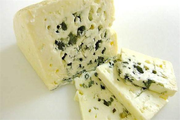 藍(lán)紋奶酪的營養(yǎng)價值 蛋白質(zhì)很豐富 藍(lán)紋奶酪的營養(yǎng)價值 蛋白質(zhì)很豐富
