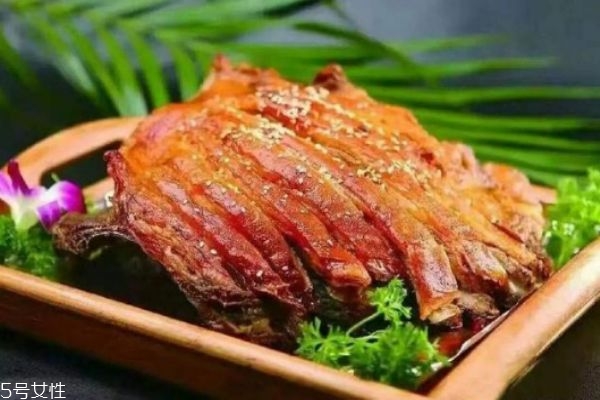 烤全羊價(jià)格多少錢 一只烤全羊大概多少錢 烤全羊價(jià)格多少錢 一只烤全羊大概多少錢