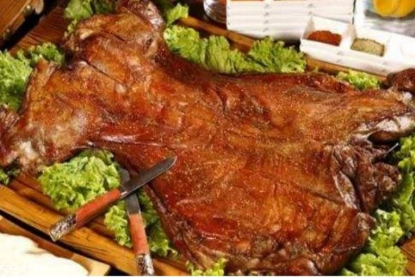 烤全羊價(jià)格多少錢 一只烤全羊大概多少錢 烤全羊價(jià)格多少錢 一只烤全羊大概多少錢