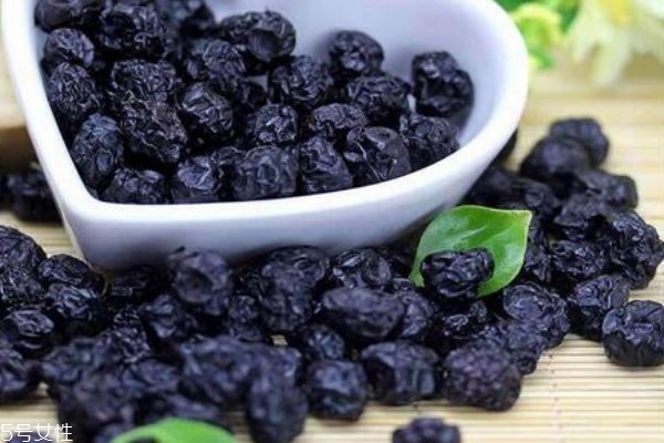 藍莓果干怎么吃 藍莓果干的正確吃法 藍莓果干怎么吃 藍莓果干的正確吃法