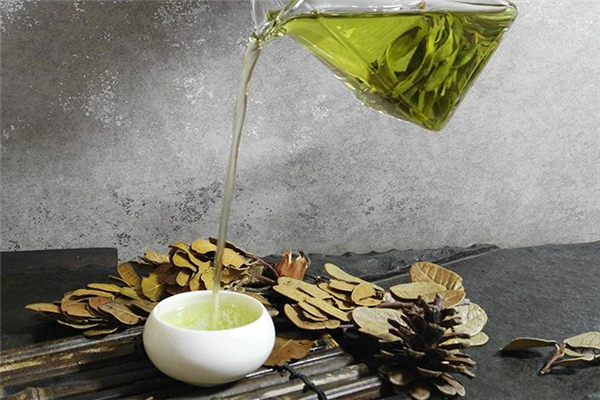 苦丁茶可以加冰糖喝嗎 有助于調(diào)節(jié)口感 苦丁茶可以加冰糖喝嗎 有助于調(diào)節(jié)口感