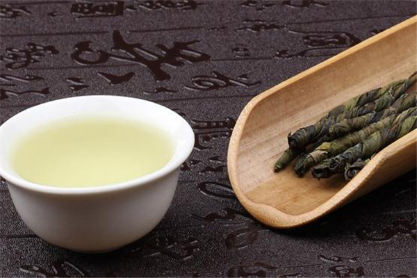 苦丁茶可以加冰糖喝嗎 有助于調(diào)節(jié)口感 苦丁茶可以加冰糖喝嗎 有助于調(diào)節(jié)口感