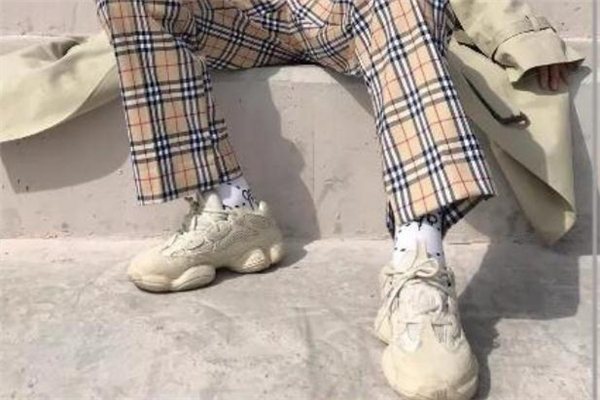 籃球鞋配什么褲子好看 籃球鞋搭配技巧 籃球鞋配什么褲子好看 籃球鞋搭配技巧