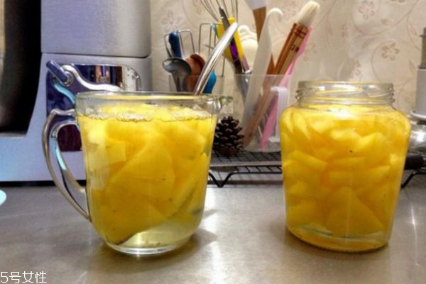 菠蘿吃多了會怎樣 吃菠蘿要注意什么 菠蘿吃多了會怎樣 吃菠蘿要注意什么