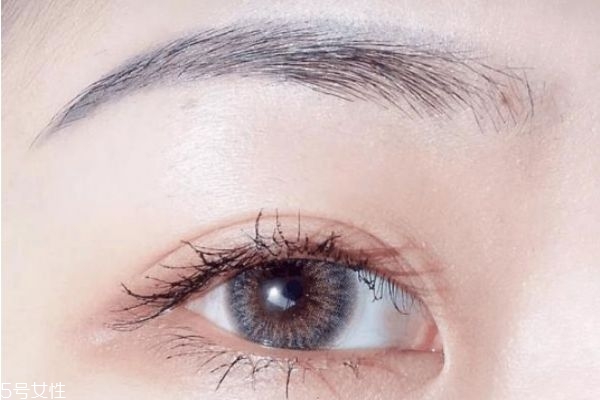 隱形眼鏡的危害 關于隱形眼鏡那些事兒 隱形眼鏡的危害 關于隱形眼鏡那些事兒