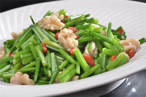 孕婦可以吃韭菜花嗎 不能過量食用 孕婦可以吃韭菜花嗎 不能過量食用