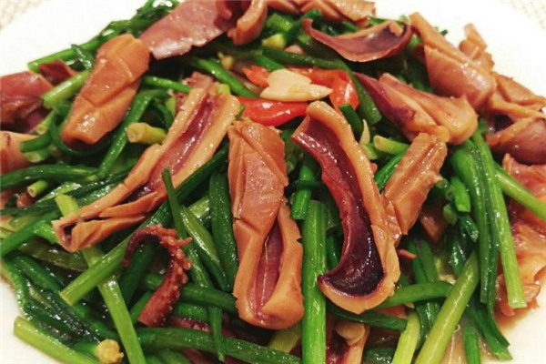 孕婦可以吃韭菜花嗎 不能過量食用 孕婦可以吃韭菜花嗎 不能過量食用