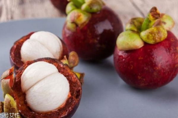 山竹有點黃能吃嗎 最好不要吃了 山竹有點黃能吃嗎 最好不要吃了