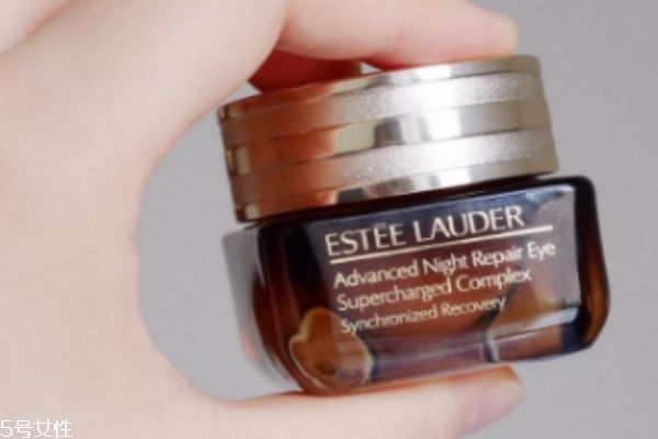 雅詩蘭黛二合一眼霜和藍(lán)光哪個(gè)好 根據(jù)需求選擇