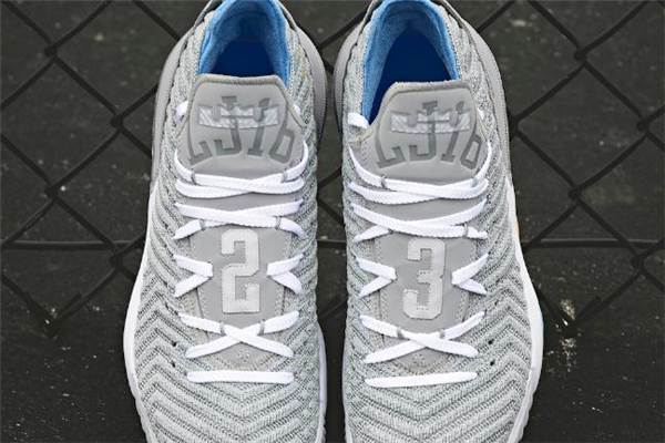 耐克lebron 16 mpls發(fā)售時(shí)間 詹16復(fù)古湖人配色 耐克lebron 16 mpls發(fā)售時(shí)間 詹16復(fù)古湖人配色