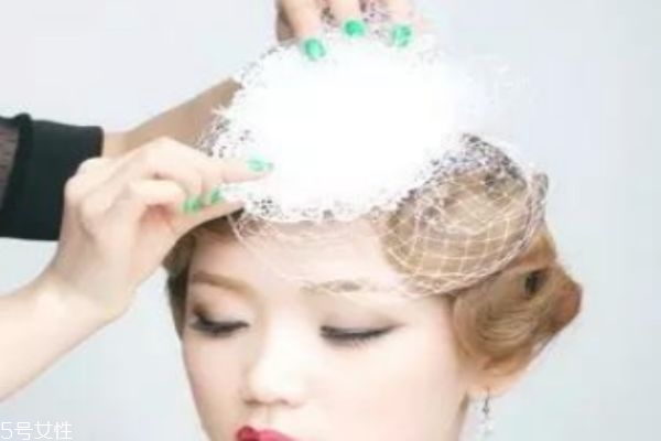 老上海復(fù)古發(fā)型怎么做 復(fù)古上海灘發(fā)型女 老上海復(fù)古發(fā)型怎么做 復(fù)古上海灘發(fā)型女