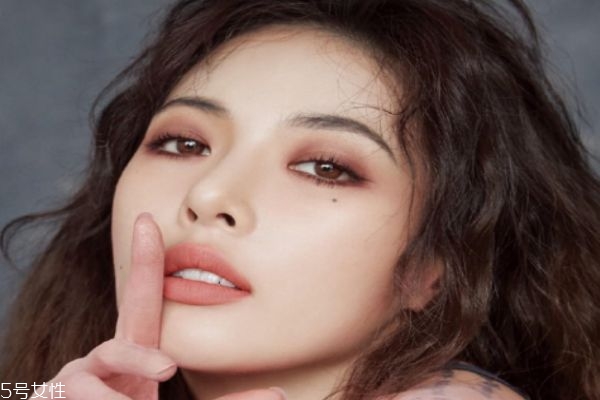 美瞳多長時(shí)間換一次 如何挑選美瞳