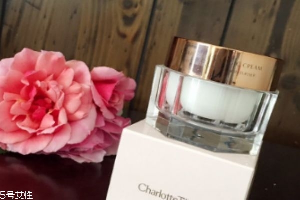 ct魔法面霜功效 讓你的肌膚煥發(fā)光彩 ct魔法面霜功效 讓你的肌膚煥發(fā)光彩