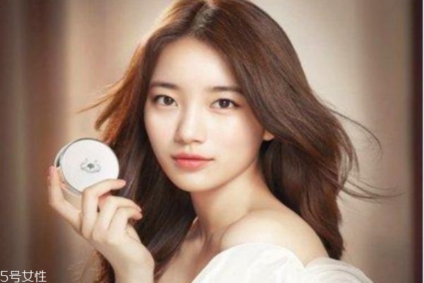 栗棕色適合什么年齡染 栗棕色染發(fā)效果圖 栗棕色適合什么年齡染 栗棕色染發(fā)效果圖