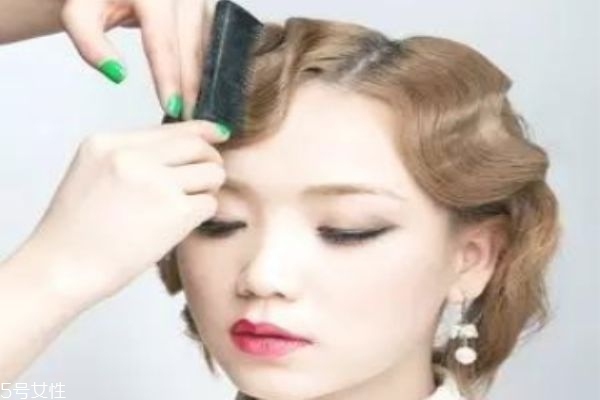 老上海復(fù)古發(fā)型怎么做 復(fù)古上海灘發(fā)型女 老上海復(fù)古發(fā)型怎么做 復(fù)古上海灘發(fā)型女