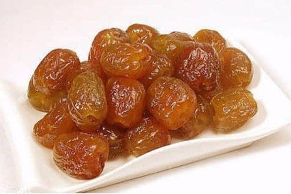 蜜棗可以泡水喝嗎 蜜棗泡水喝有什么好處 蜜棗可以泡水喝嗎 蜜棗泡水喝有什么好處