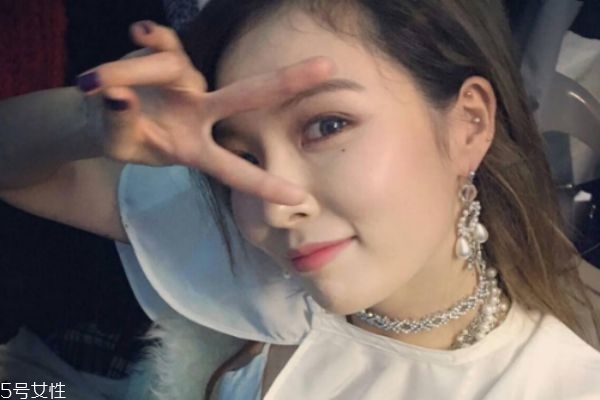 美瞳線紋后眼睛腫怎么辦 美瞳線消腫的最快方法 美瞳線紋后眼睛腫怎么辦 美瞳線消腫的最快方法