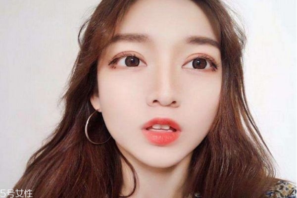 美瞳多長時(shí)間換一次 如何挑選美瞳