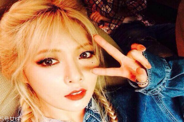 美瞳用什么泡 什么牌子美瞳護理液好 美瞳用什么泡 什么牌子美瞳護理液好