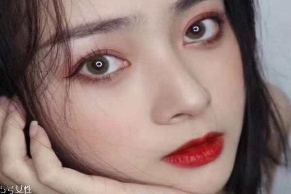 美瞳多長時(shí)間換一次 如何挑選美瞳