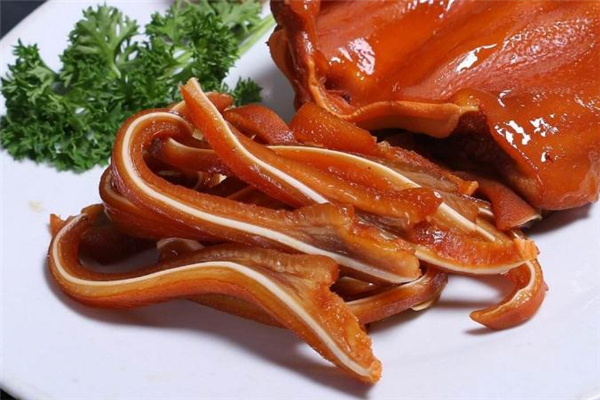 豬耳朵怎么切 豬耳朵的正確切法 豬耳朵怎么切 豬耳朵的正確切法