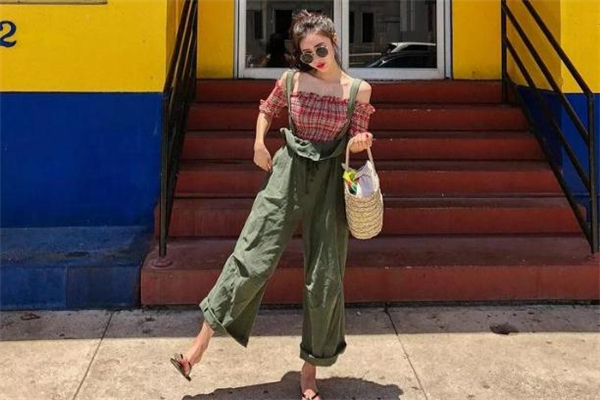 春天穿什么顏色闊腿褲好看 輕松遮肉顯腿瘦 春天穿什么顏色闊腿褲好看 輕松遮肉顯腿瘦