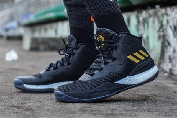 夏天打籃球穿什么鞋 適合夏天的實(shí)戰(zhàn)籃球鞋 夏天打籃球穿什么鞋 適合夏天的實(shí)戰(zhàn)籃球鞋