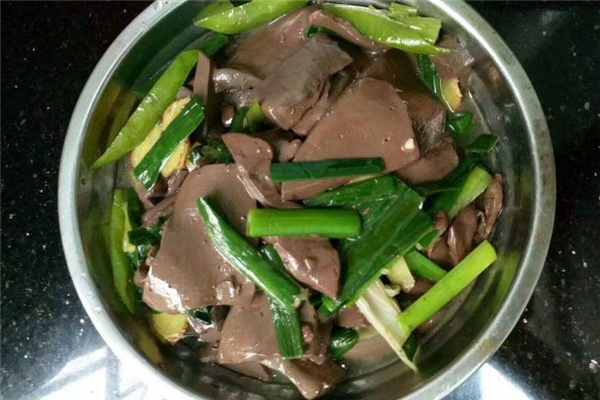 孕婦能吃豬血嗎 有助于補(bǔ)血 孕婦能吃豬血嗎 有助于補(bǔ)血